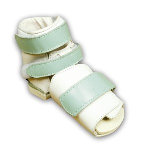 But ortopedyczny dziecięcy BEBAX Prim - orteza korekcyjna na stopę dla dziecka