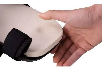 But ortopedyczny na halluksy z autoformowalną wkładką