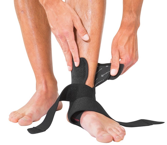 /userdata/public/assets//Miekki-stabilizator-na-kostke-zapinany-na-rzepy-Mueller